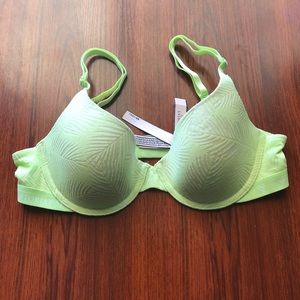 Green Victoria’s Secret Bra